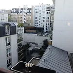 Quiet Love Nest In Paris