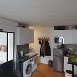 Quiet Love Nest In Paris