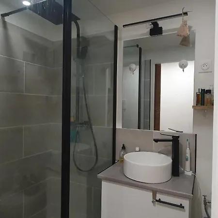 Quiet Nest In Apartment Paris