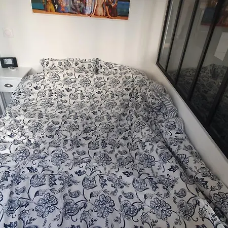 Quiet Nest In Appartamento Parigi
